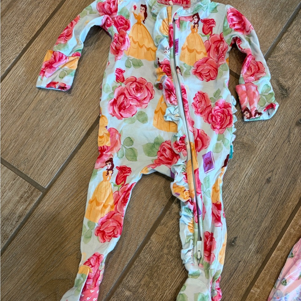 Posh Peanut Disney princess Pjs Newborn Belle Snow white Cinderella comes with 4 - Picture 4 of 9